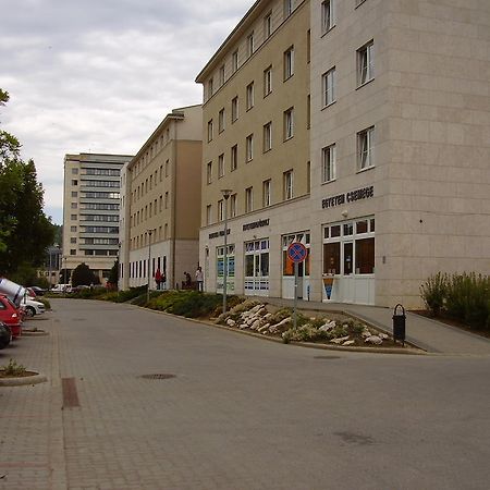 Uni-Hotel Diakotthon Miskolc Buitenkant foto