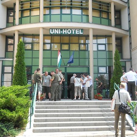Uni-Hotel Diakotthon Miskolc Buitenkant foto