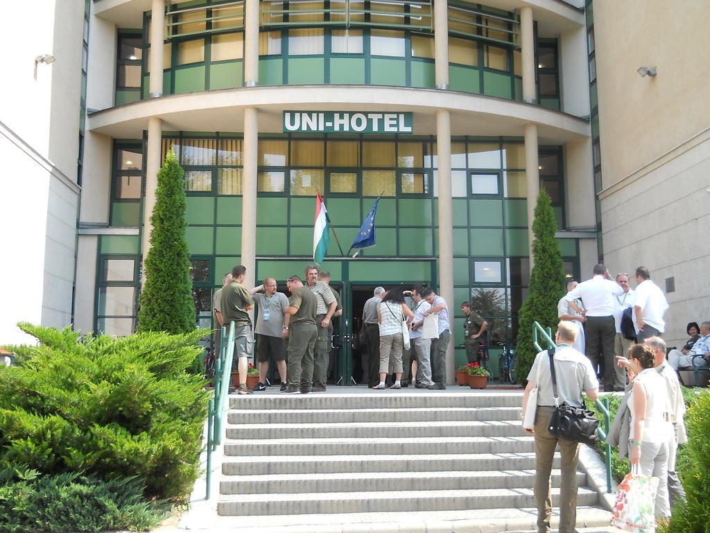 Uni-Hotel Diakotthon Miskolc Buitenkant foto