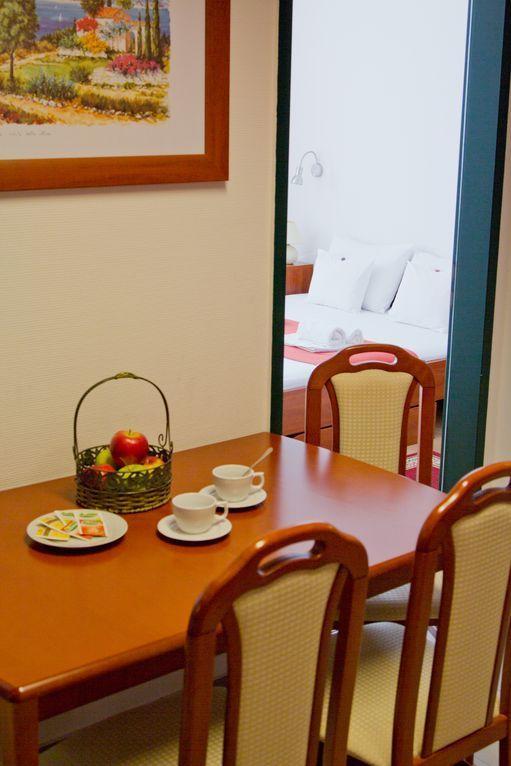 Uni-Hotel Diakotthon Miskolc Buitenkant foto